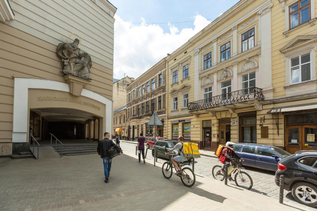 Квартира В Центрі Подобово На Вулиці Коперника 26 Біля Палацу Мистецтв Lviv Luaran gambar